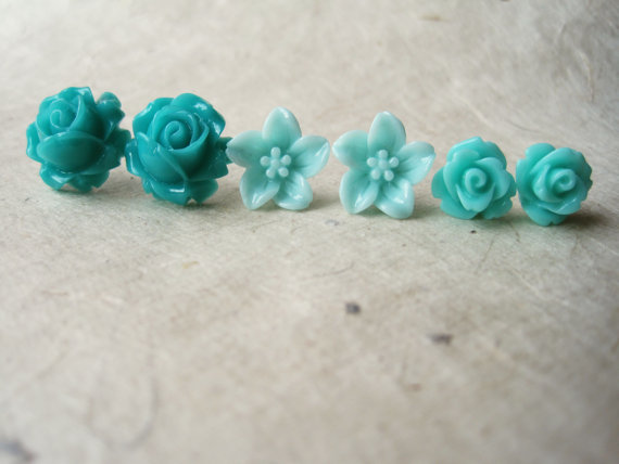 http://www.etsy.com/listing/101897937/flower-stud-earrings-teal-flower