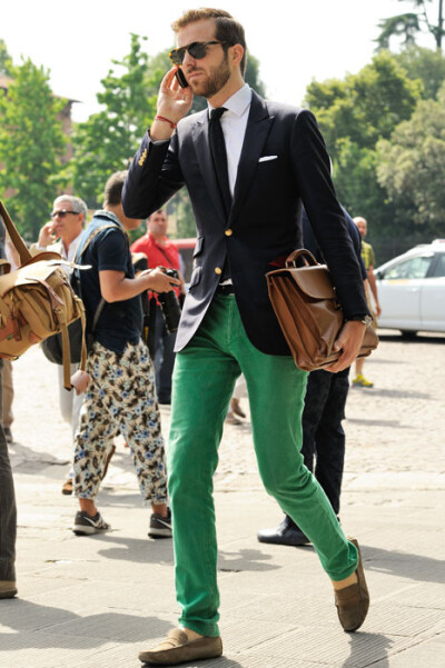 Navy blue blazer jacket and green trousers always work!