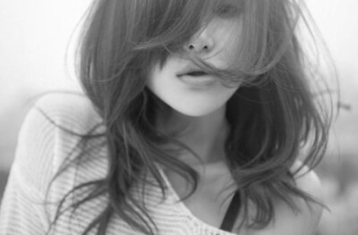 【摩羯座蜜语】摩羯座喜欢和自己喜欢的人斗斗嘴 却不会大声吵架或者说根本不会吵架， 你想吵可以， 摩羯座只会转头走人。 摩羯座有善辩的口才， 可被别人误会的时候却不爱解释 不要问为什么，就是不爱解释。