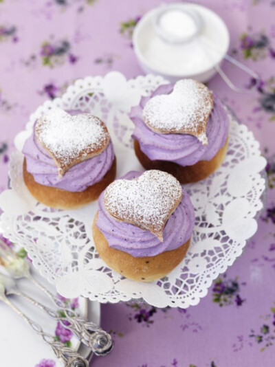 blueberry cream cakes.