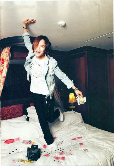 ___ Jang Keun Suk 、你的微笑 温暖如光。