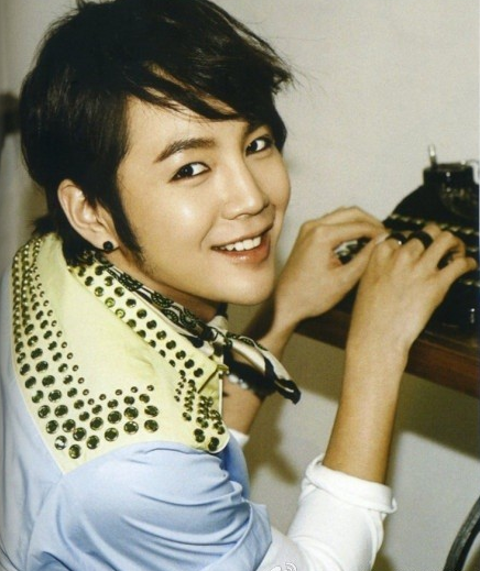 ___ Jang Keun Suk 、你的微笑，温暖如光。