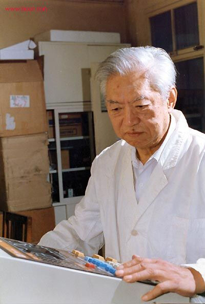 努力追求科学真理，避免追求新闻价值——邹承鲁学者（1923-2006）