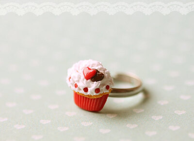 Sweet Heart Cupcake Ring