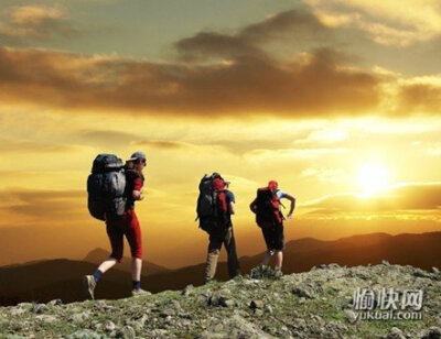 徒步登山，信念与视野。