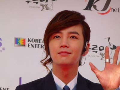 ___ Jang Keun Suk 、你的微笑，温暖如光。