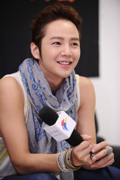 ___ Jang Keun Suk 、你的微笑，温暖如光。