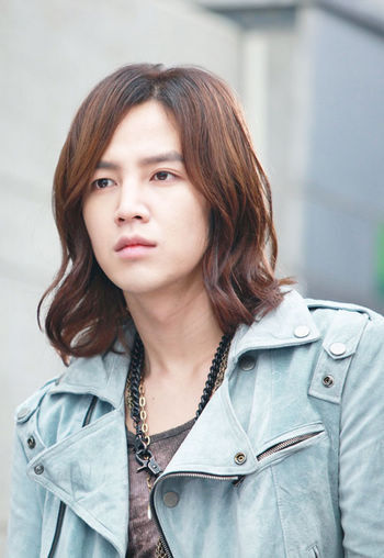 ___ Jang Keun Suk 、天暗下来，你就是光。