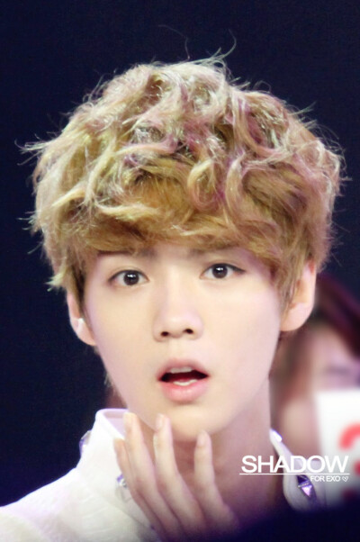  #EXO##鹿晗luhan# 120703快本15周年晚会录制 cr：shadow 鹿鹿你这是要我的命！！！！！