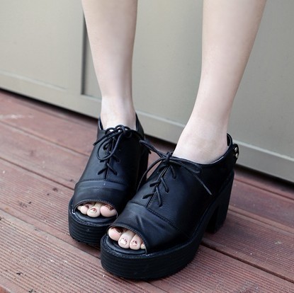 韩国代购女鞋正品2012新款英伦风环扣魔术贴系带厚底粗跟凉鞋