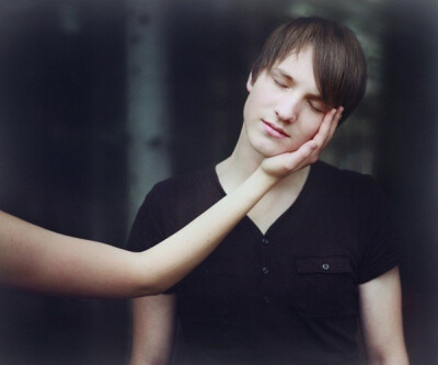 在追逐梦想的过程中，我们常常把真实的需要忘得一干二净。