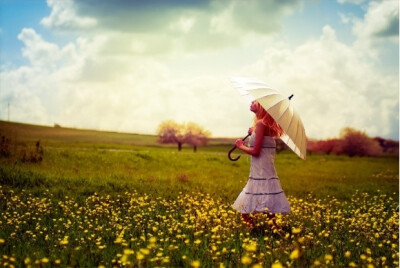 何必向不值得的人证明什么，生活得更好，乃是为你自己。——亦舒