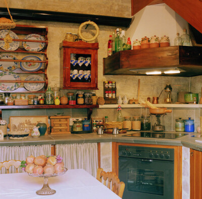 绘本家居采集到超美的厨房 - 花瓣,开放式厨房,小餐厅,厨房,田园,童话色彩