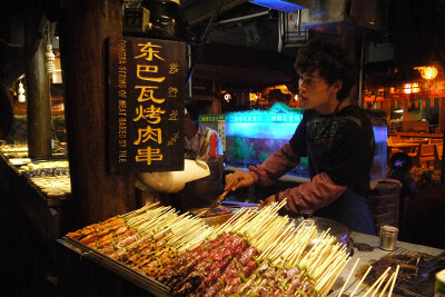 舌尖上的云南 地道美食馋死人