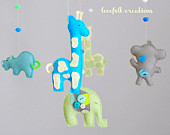 Baby crib mobile - Custom Baby Mobile - Elephant Mobile - Giraffe Mobile - You can PICK ur COLORS and FABRIC :)