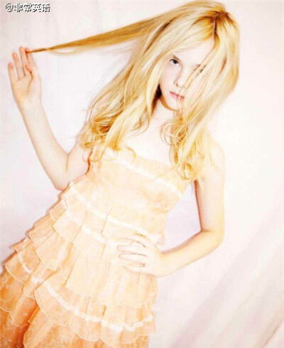 Elle Fanning，小时候好乖啊。。。。