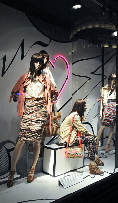 Bershka window displays Summer 2012 Budapest