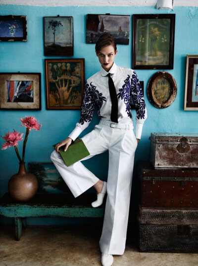 Heads to Brazil for Vogue US July 2012,#Karlie Kloss#