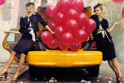 超模的秋天It's a Madcap World by Steven Meisel