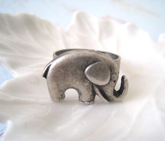 Antique Silver Elephant Ring