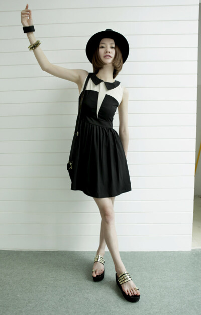小米家2012新女欧美大牌披德潘黑色娃娃领高腰修身显瘦雪纺连衣裙
