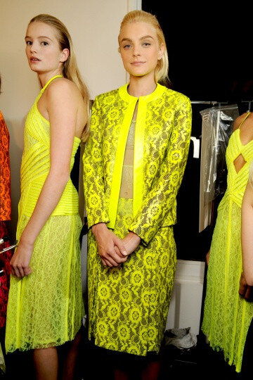 Christopher Kane_2011_春夏_RTW_后台妆容_时装发布