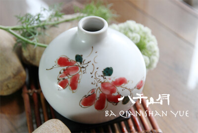 【八千山月】粗陶 手绘 石榴花卉纹 花器／花瓶【现货包邮】http://item.taobao.com/item.htm?id=14942497620&