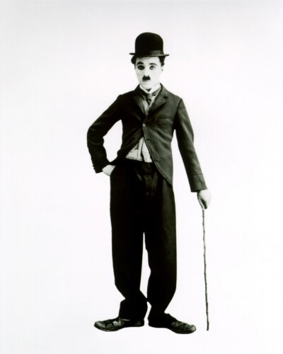 查理 卓别林（Charlie Chaplin，1889年4月16日－1977年12月25日），英国喜剧演员及反战人士，后来也成为一名非常出色的导演，尤其在好莱坞电影的早期和中期他非常成功和活跃。他奠定了现代喜剧电影的基础，与巴斯特·…