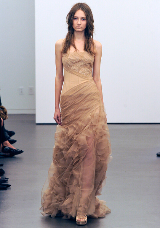 Vera Wang(王微微) 2012秋冬婚纱系列 - 高清图片，堆糖，美图壁纸兴趣社区