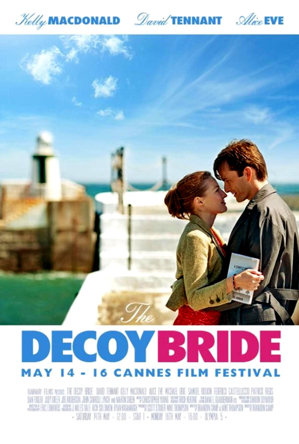 诱饵新娘 The Decoy Bride (2011) 30岁，爱情失意，在大雨滂沱的一天回到孤岛，并且预备孤独终老——6年内不恋爱就没什么恋爱的兴趣了。 就是在这种情况下，在无人问津只有75个住户的岛上，唯一一个适龄男性刚刚结婚，唯一的未婚男性头发都斑白的岛上，孤独终老看来是案板钉钉的事情，但是！爱情片里没有不可能！