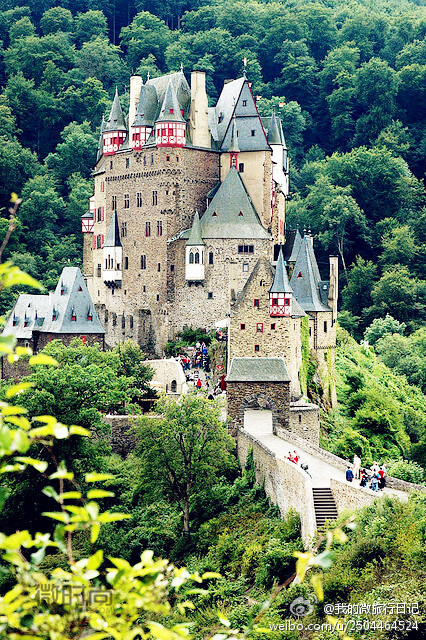 丛林中的城堡，下一个故事的主角会不会是你呢？ Location：德国，城堡伯格Eltz