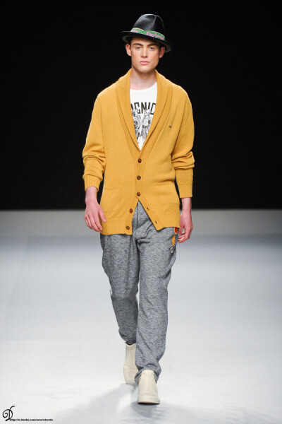 2013米兰春夏时装周 | Vivienne Westwood Spring/​Summer 2013