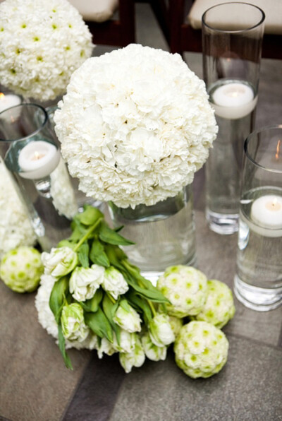 婚礼桌花-漂亮的婚礼餐桌布置