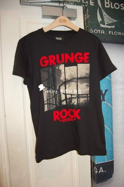 IZZUE，2012夏，字母加城市高空图案T恤