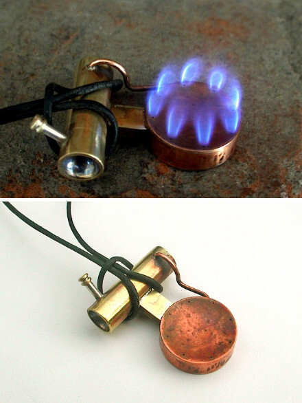 stove necklace。如题，相当别致。