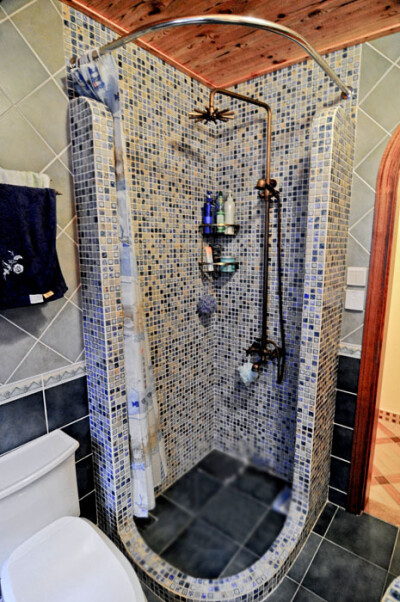 时尚卫浴 马赛克打造的精彩浴室