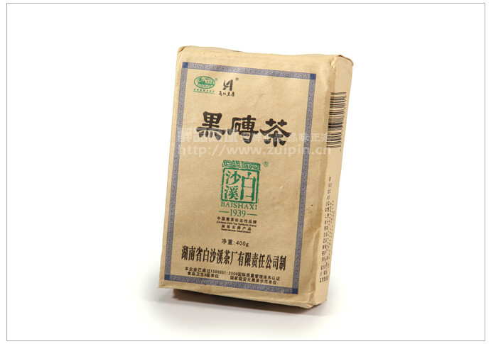 白沙溪 湖南安化黑茶 11年黑砖茶 400g茶叶 采用黑毛茶材料为茶青，经过一系列加工精制，和普洱茶一样，也是越陈越香，具有很高的收藏价值。