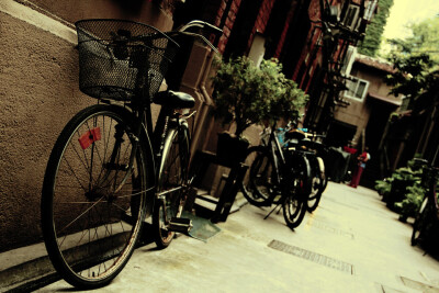 old bicycle in lane