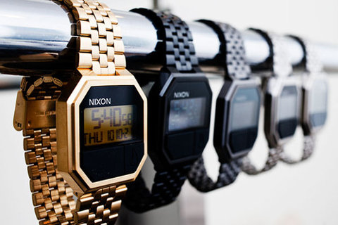 NIXON！