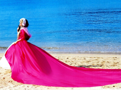 我用漂亮的押韵追忆曾经。