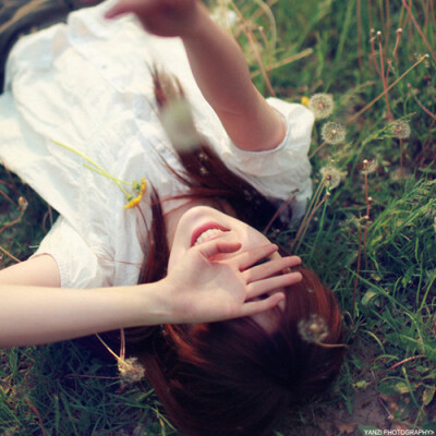 尝试着开心点，但是很明显这不是我的强项