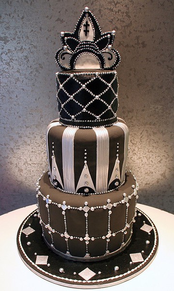 Black & Silver Art Deco Wedding Cake...love the bottom tier