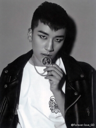 【曾经我这么问过一个姐姐，这是她的回答】为什么胜利在日本这么努力，每天努力工作，努力更新日记呢？答：1、工作真的很多，跟其他四只分开，感觉到很孤单。2、为了练习自己的日语，让大家更加了解自己的生活。3、…