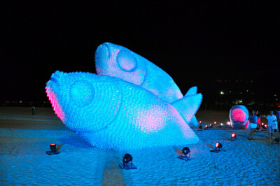 Giant Fish Sculptures Made from Discarded Plastic Bottles in Rio an enormous outdoor installation of fish was constructed using discarded plastic bottles on Botafogo beach in Rio de Janeiro, Brazil. T…