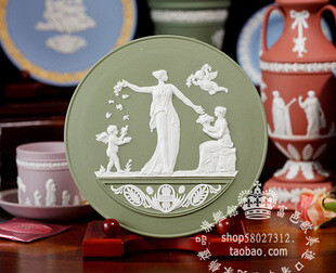 英国制 Wedgwood 稀有绿色碧玉浮雕2006年 四季年度瓷盘之春