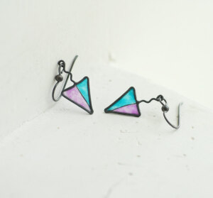 蓝紫拼色三角形耳坠
