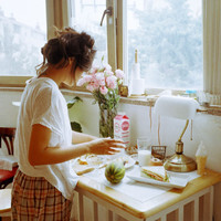 你不知道我所期望的一切就如同星期二的温白开水一样，清淡，呼吸。­