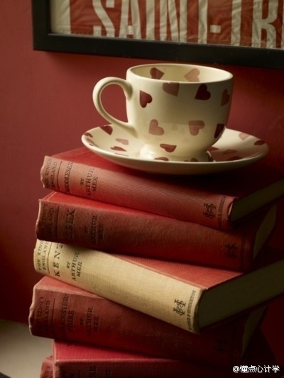 【懂点心计学】【小道理大智慧】1同样一瓶饮料，超市卖3块，饭店要30块。个人的价值取决于所在位置。 2话说出去前你是话的主人，说出去之后你便成了话的奴隶。 3地球是运动的，你不会永远处在倒霉的位置。 4脑袋空不要紧，关键是不要进水。 5一个成熟的人往往发觉可以责怪的人越来越少，因为人人都有难处。转