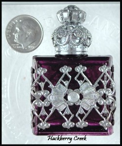 捷克玻璃香水瓶，紫水晶及银丝。更多精彩请关注@晓冬知春-视觉生活志
