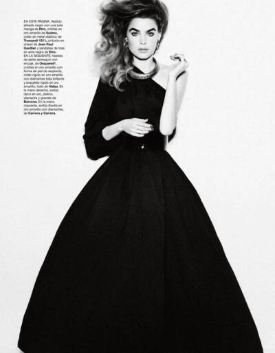 BAMBI NORTHWOOD-BLYTH HARPER’S BAZAAR ESPAÑA MAY 20114.jpg